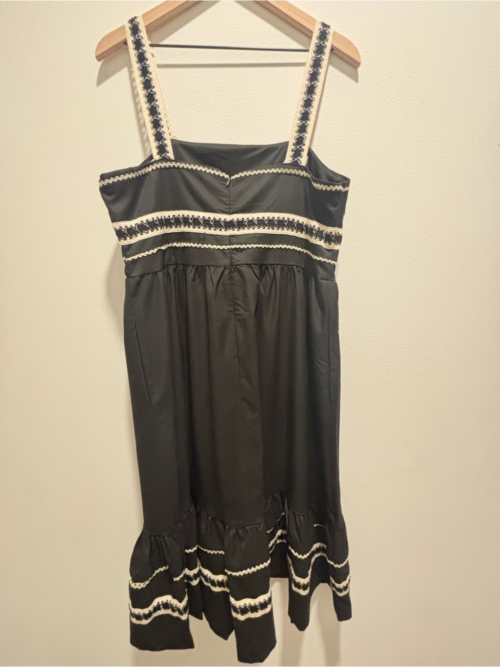 Tahari ASL Black Midi Dress Ivory Crochet Trim Sleeveless Flare NWOT Size 14 - Picture 4 of 8